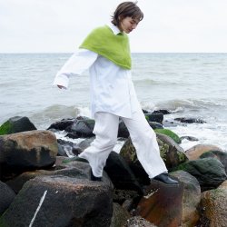Model 2682 Haru Poncho