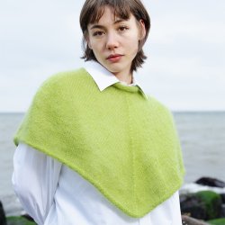 Model 2682 Haru Poncho
