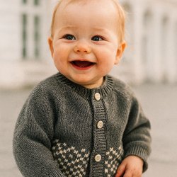 Model 2777 Vemb Baby Cardigan Str. (0-24mdr.)